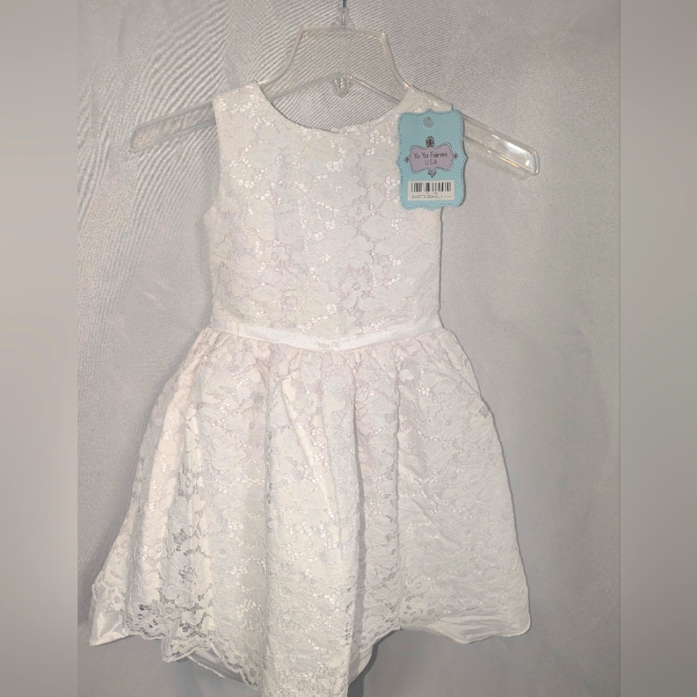 New Elegant White Girl Kids Dress with Floral Lace Details Size 4 6